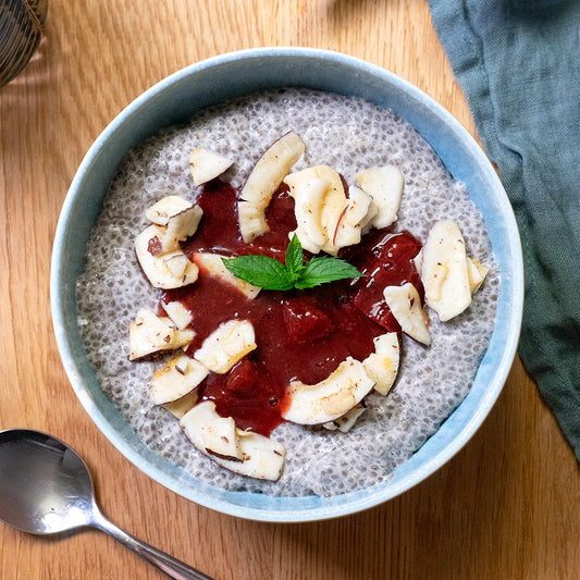 Chia-Samen-Pudding mit Zwetschgen