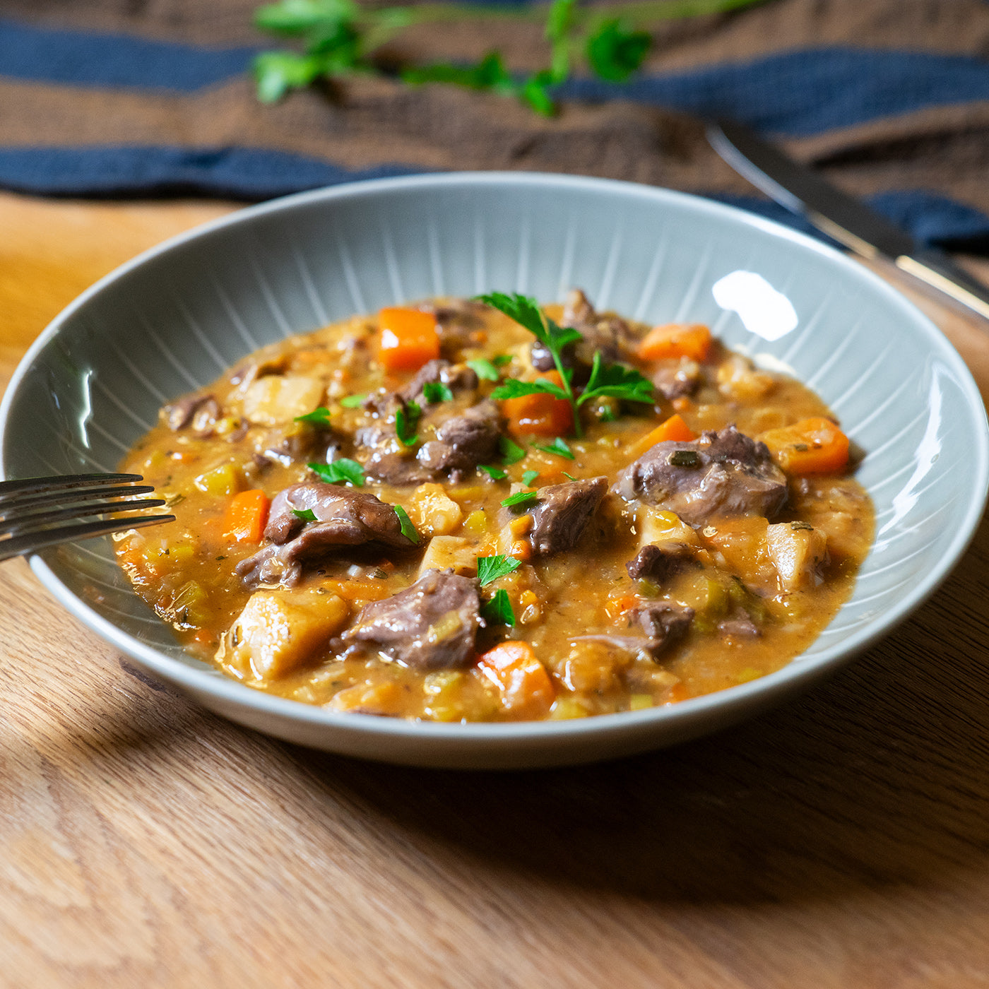 Coq au vin mit Wurzelgemüse