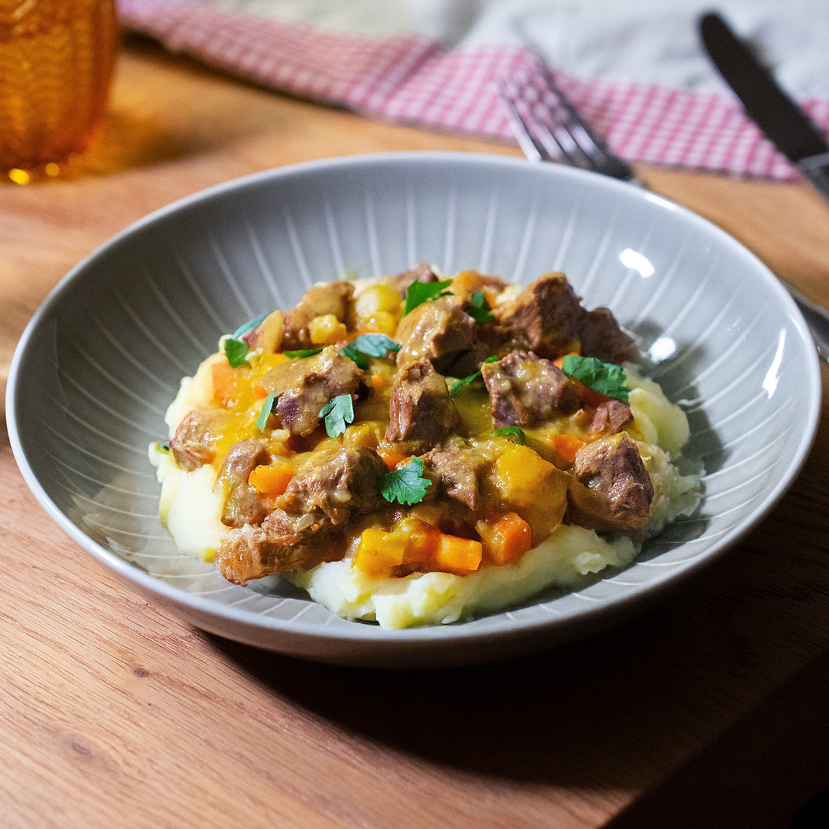 Emmentaler Lammragout, Härdöpfelstock