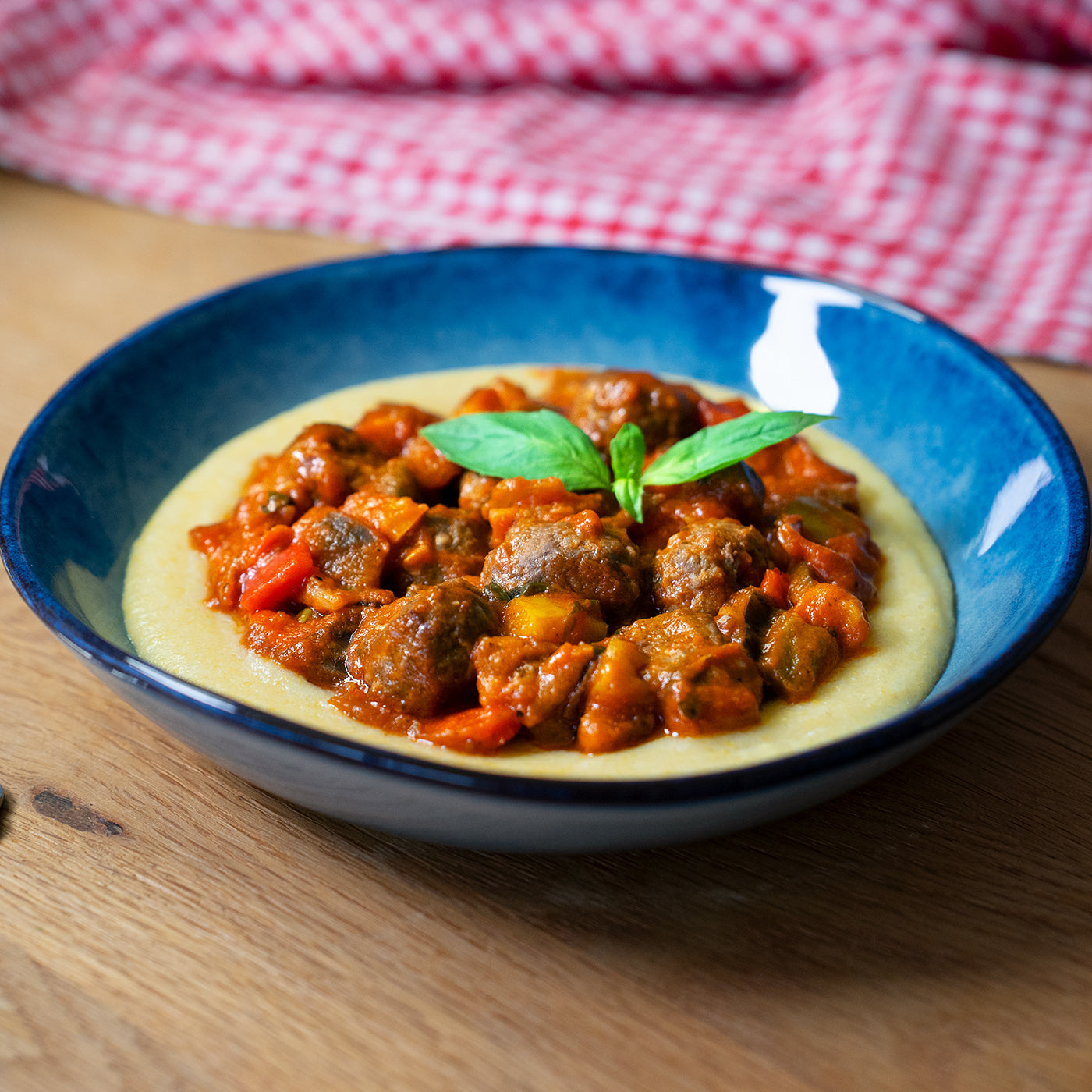 Meatballs mit Tomatensugo