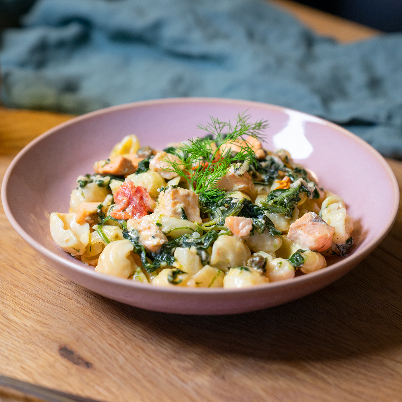 Orechiette mit Lachs, Spinat, Cherry Tomaten