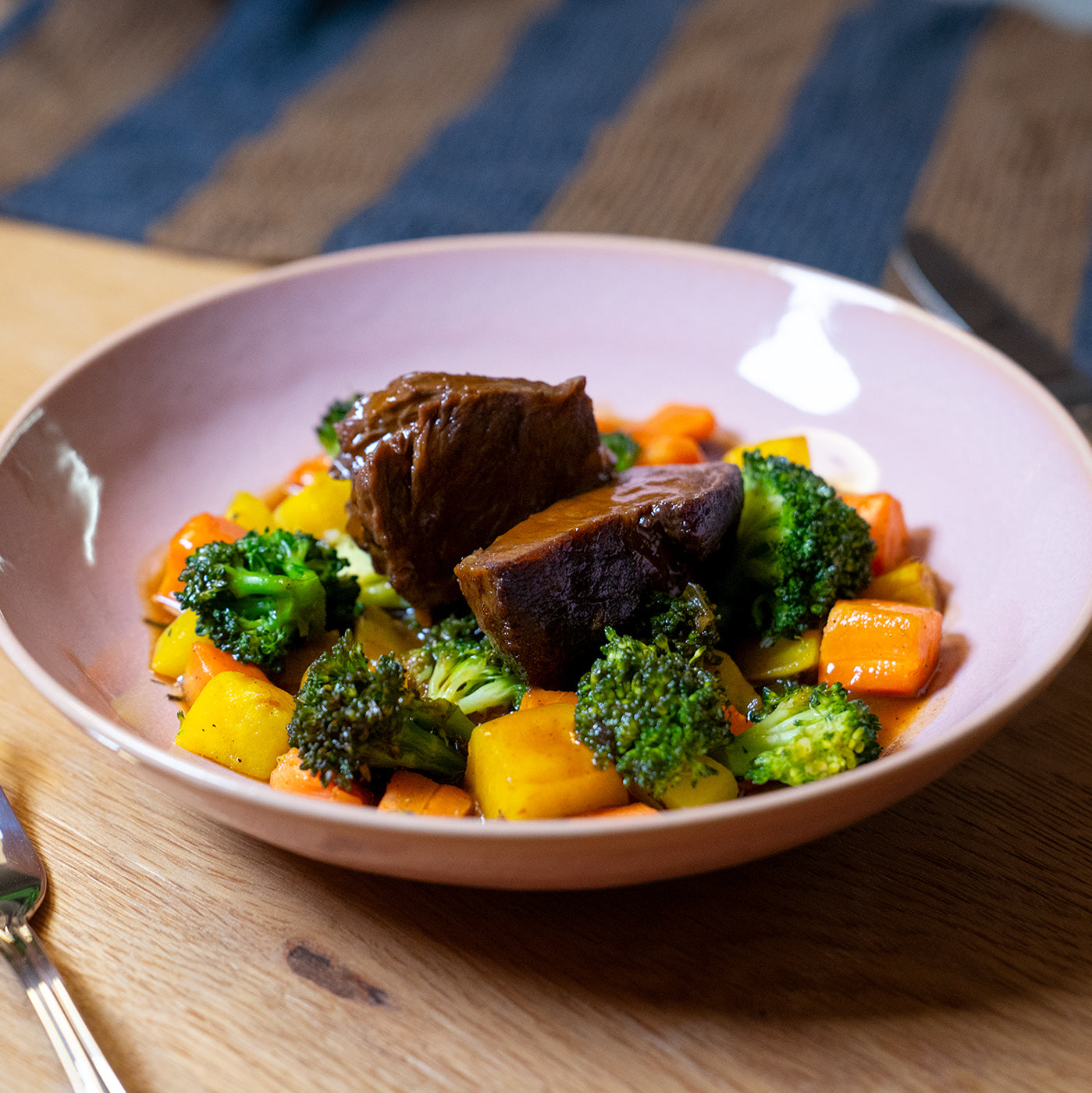 Rinderbäckchen mit Ofengemüse