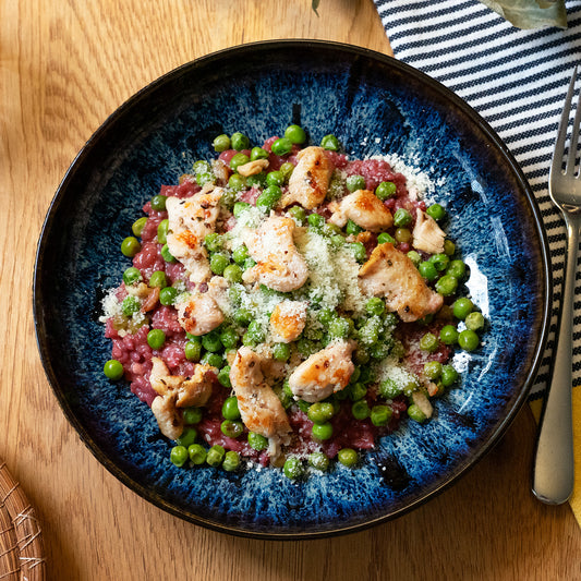 Rotweinrisotto mit Pouletstreifen