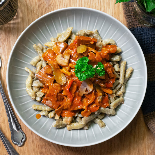 Seitan Stroganoff mit Quarkspätzle