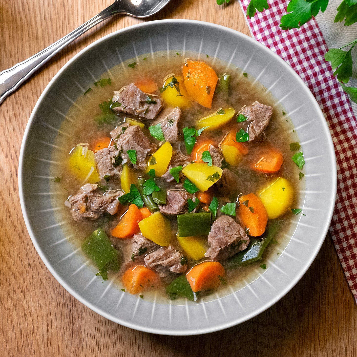 Bouilli de boeuf avec légumes-racines low carb