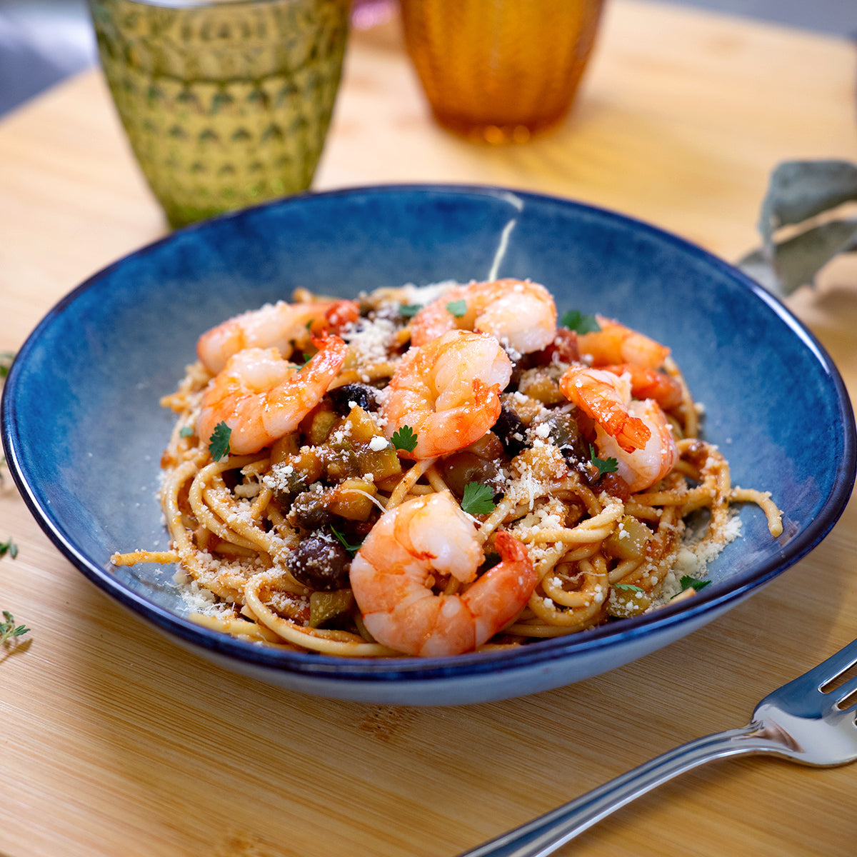 Spaghetti Puttanesca e gamberi