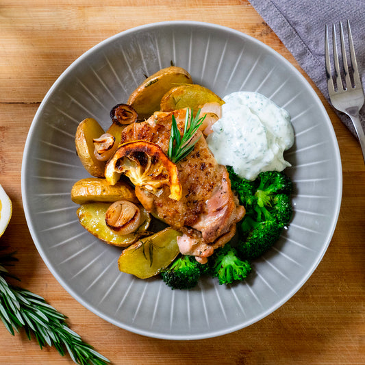 Mariniertes Pouletschenkel-Steak mit Zitronen