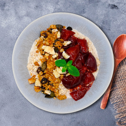 Breakfast Bowl - Oats mit Zwetschgen