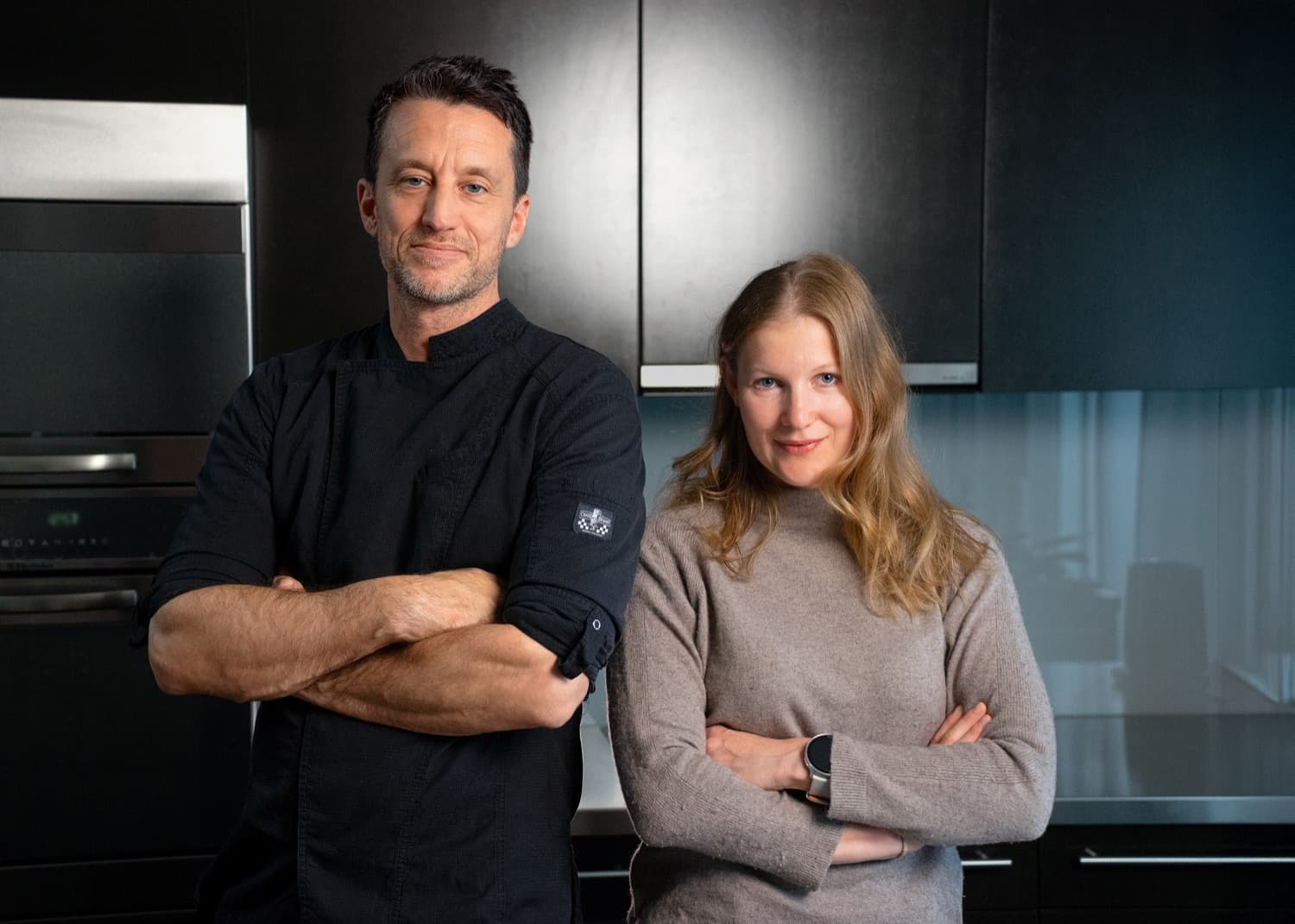 Küchenchef Stefan und Ernährungsberaterin Tina in der Tom-Tasty-Küche