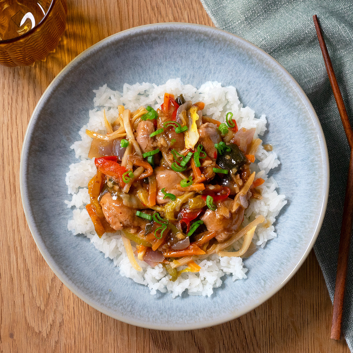 Poulet sauté au gingembre avec riz