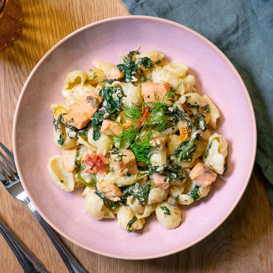 Orechiette mit Lachs, Spinat, Cherry Tomaten