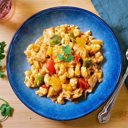 Curry rouge de chou-fleur avec planted.chicken