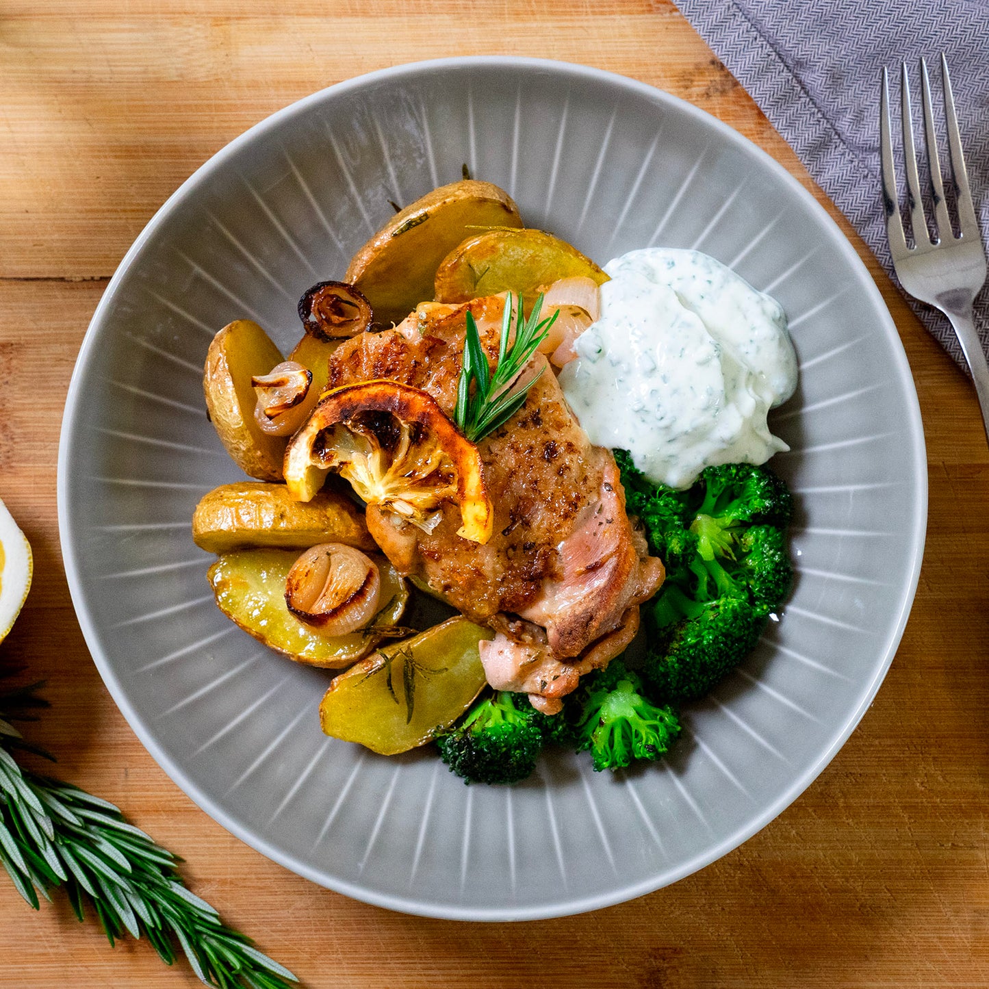 Steak de poulet mariné au citron